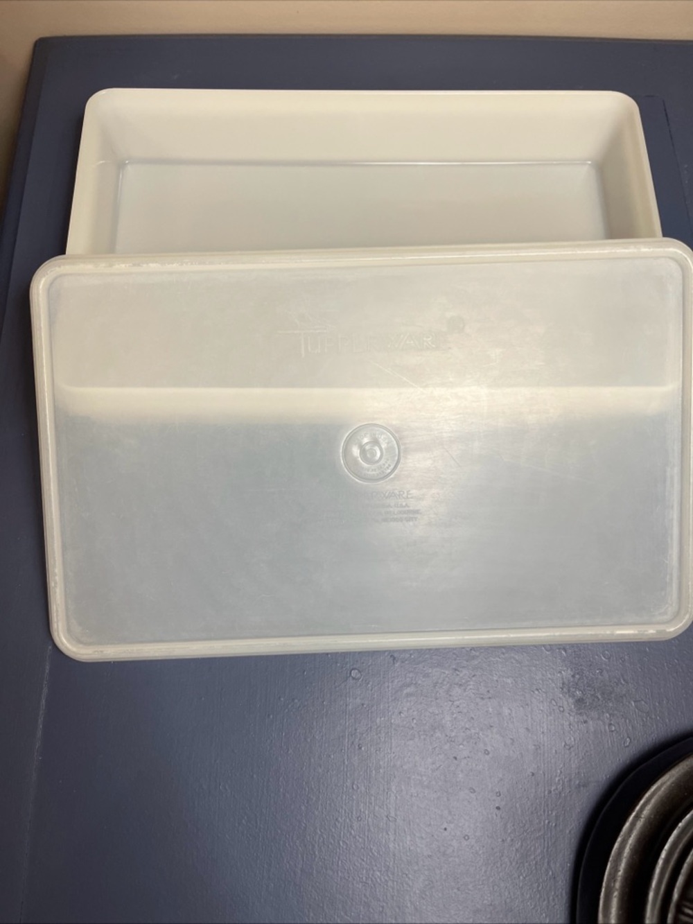 Tupperware White Rectangular Storage Lid - Picture 5 of 8